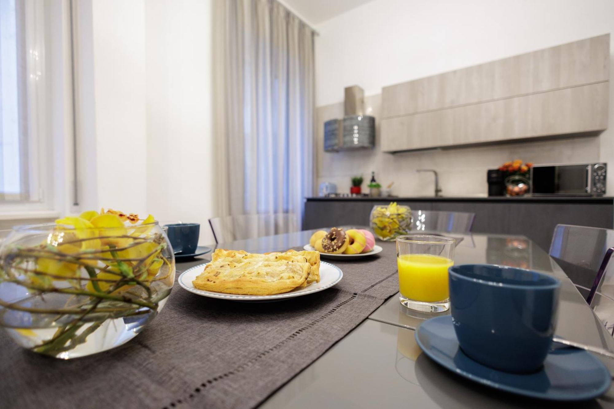 Genoa Lux Apartments With Parking Luaran gambar