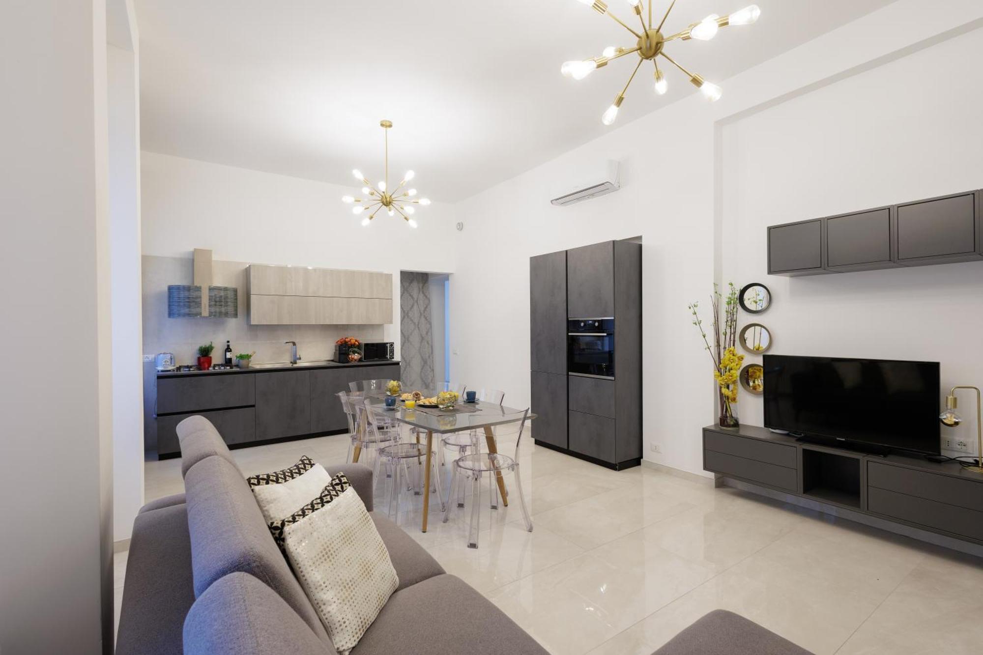 Genoa Lux Apartments With Parking Luaran gambar