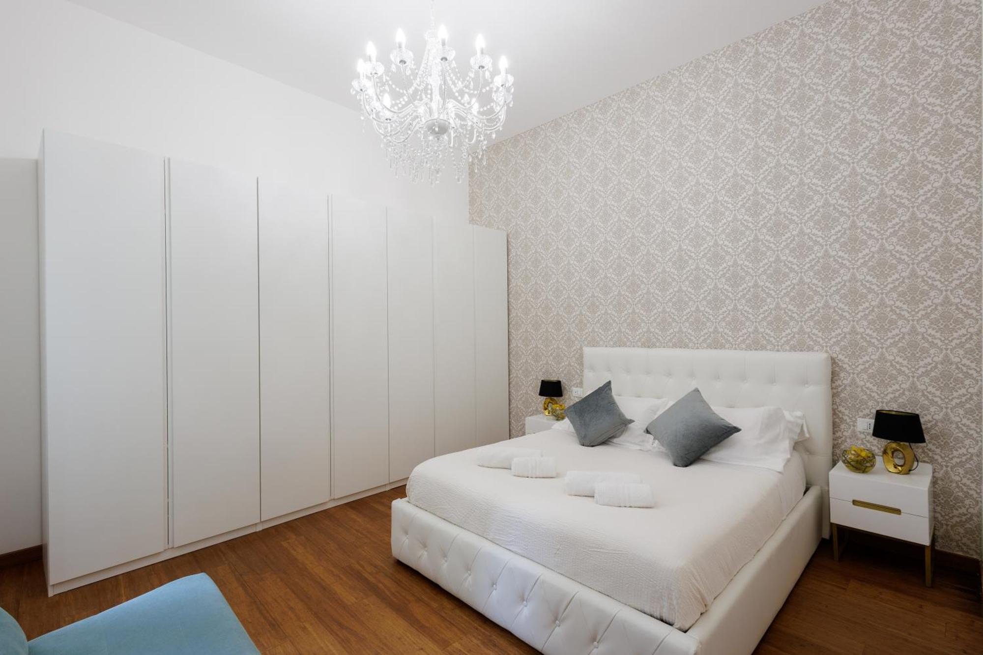 Genoa Lux Apartments With Parking Luaran gambar