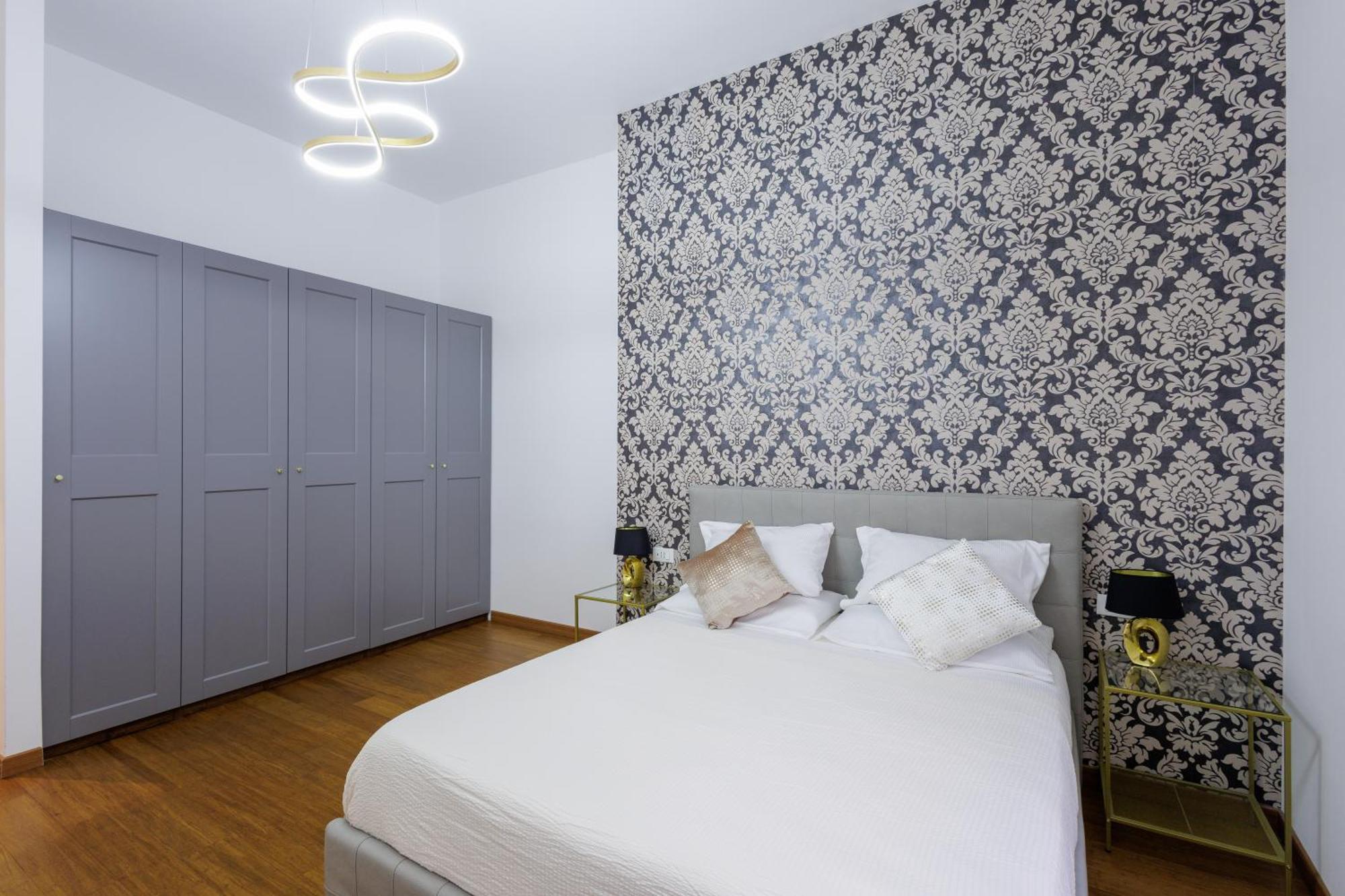 Genoa Lux Apartments With Parking Luaran gambar