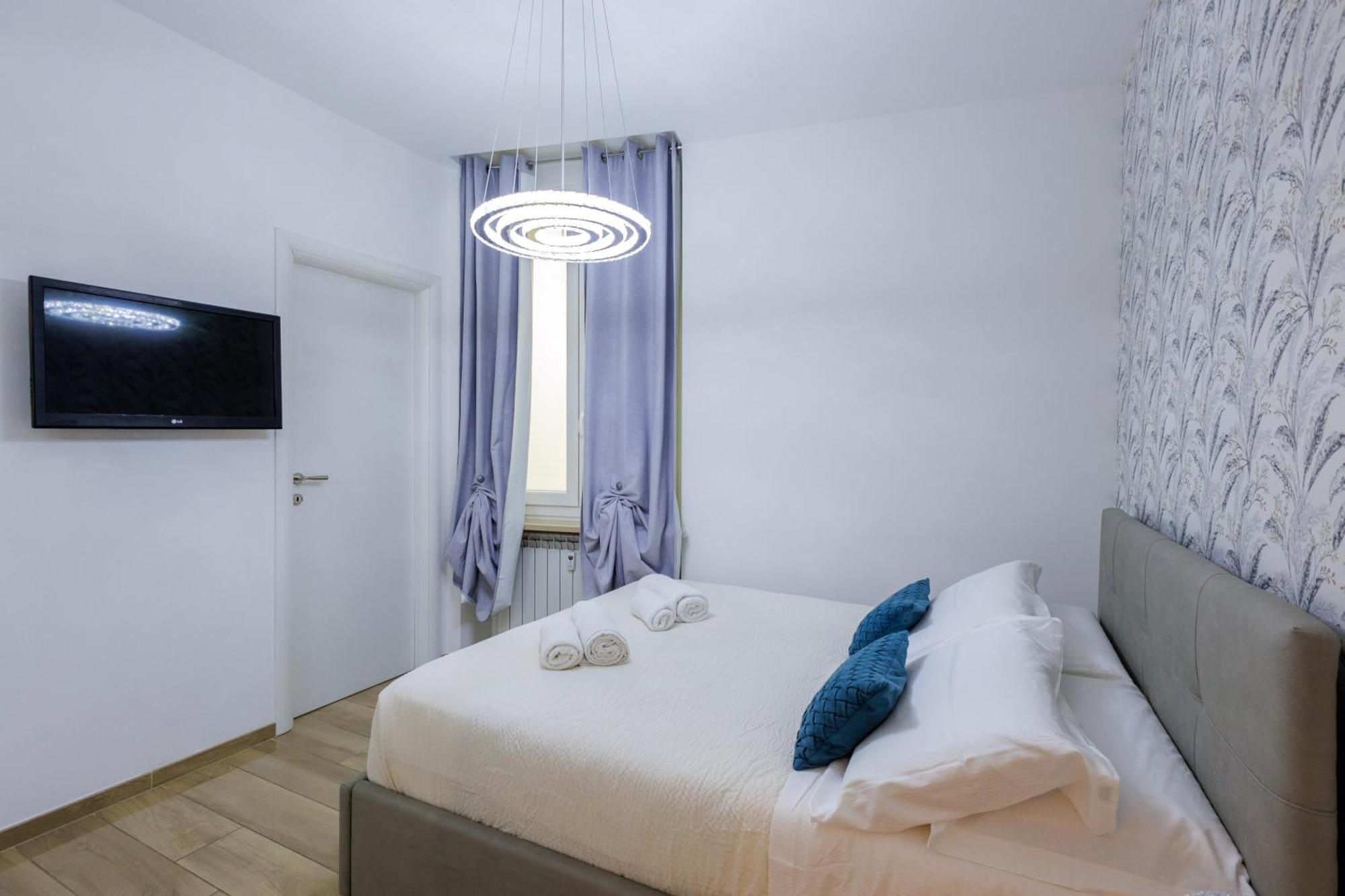 Genoa Lux Apartments With Parking Luaran gambar