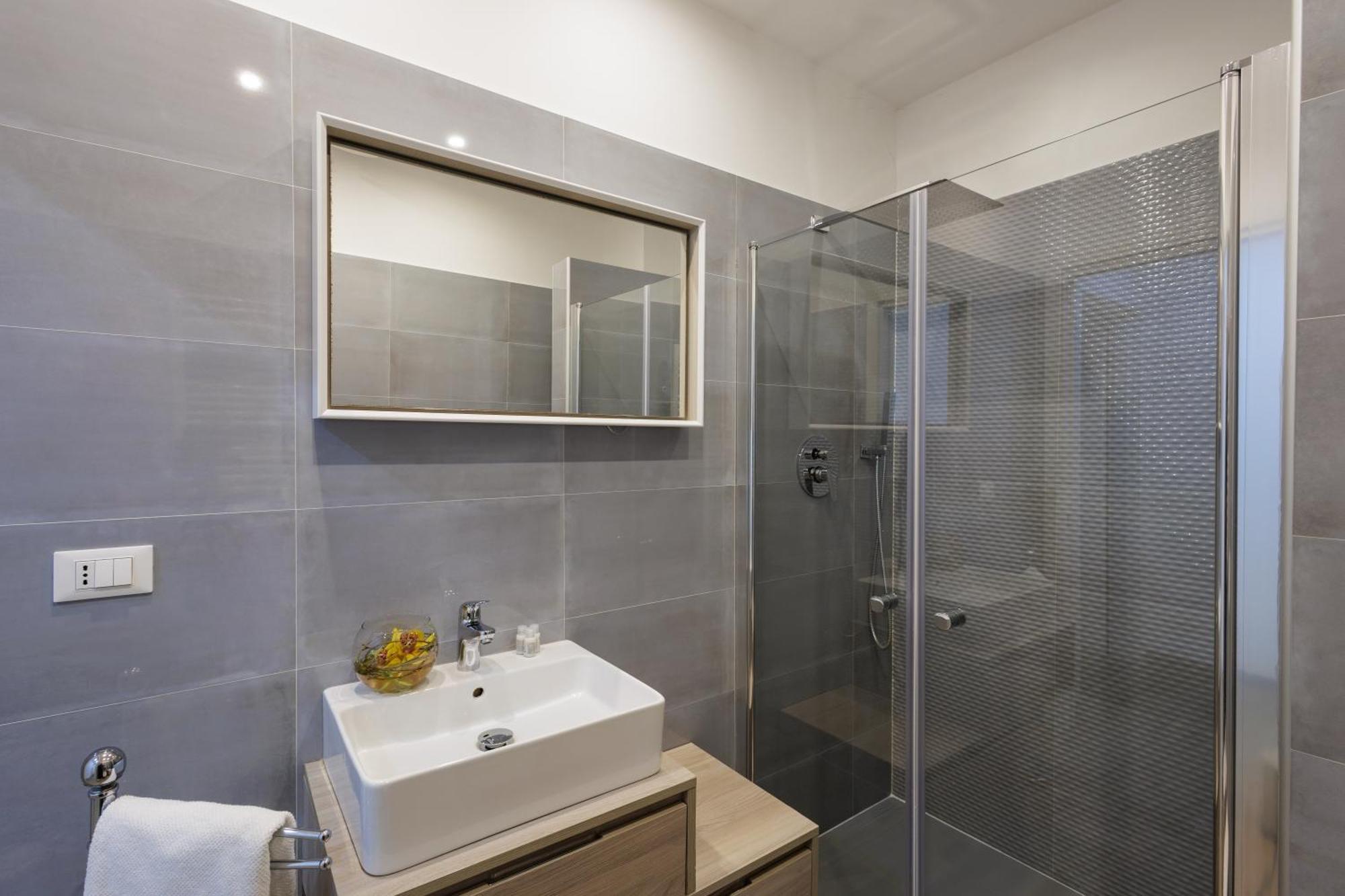 Genoa Lux Apartments With Parking Luaran gambar